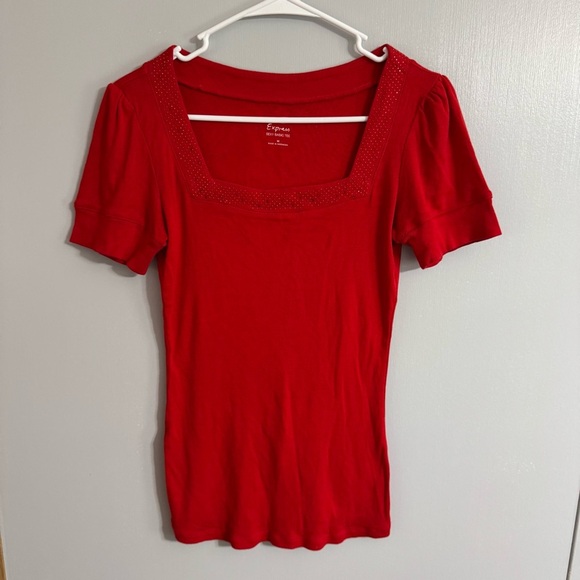 Express Scarlet Red Short Sleeve Rhinestones Top Size Medium - Picture 1 of 9